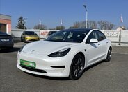 Tesla Model 3 Sedan / Limuzína 0,0 208 kw