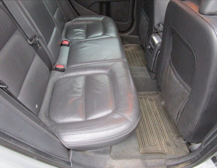 Volvo XC70 Kombi 2,4 l 158 kw