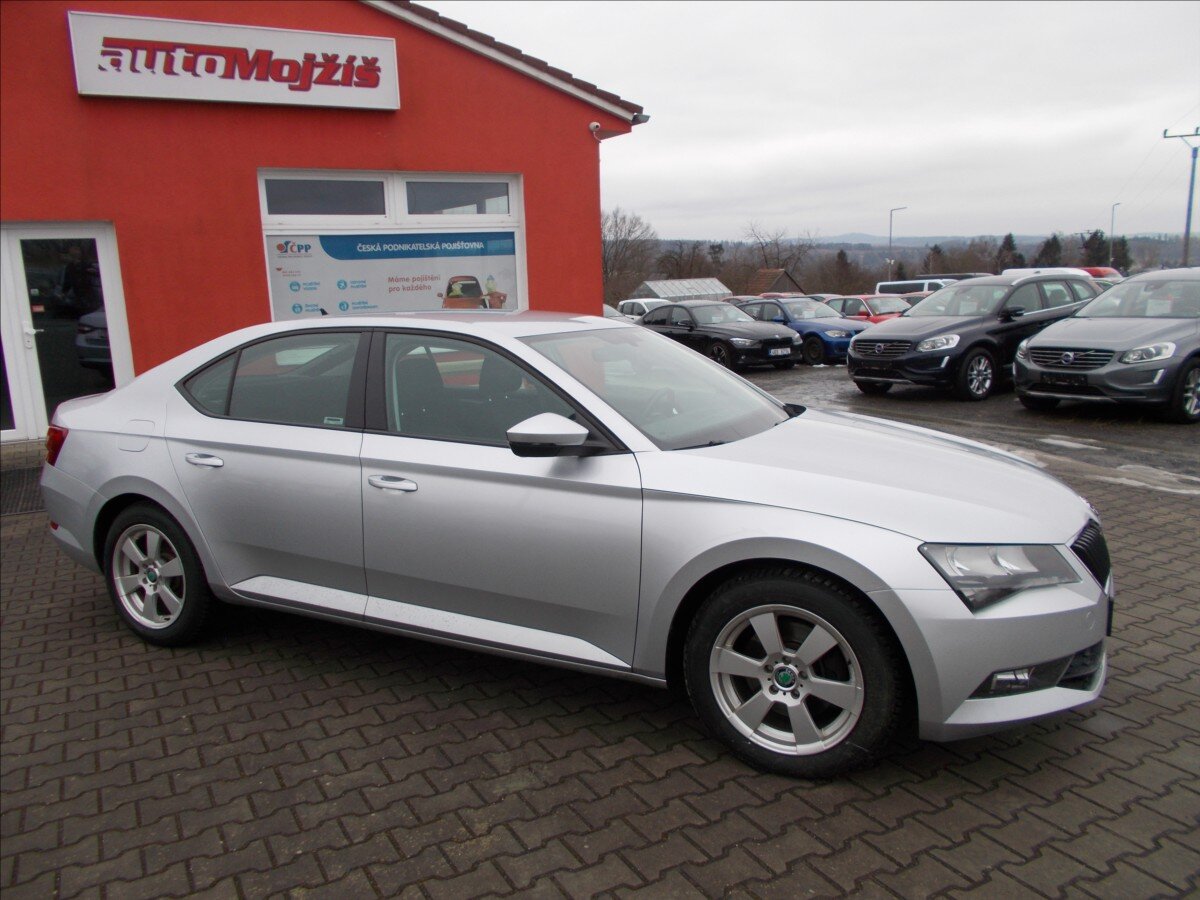 Škoda Superb Sedan / Limuzína 2,0 l 110 kw