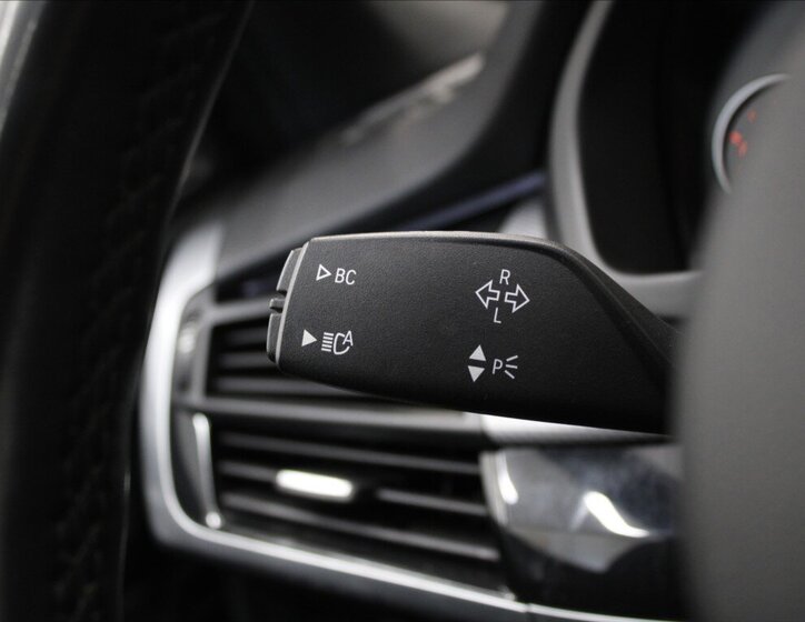 BMW X5 SUV / Terénní 3,0 l 280 kw