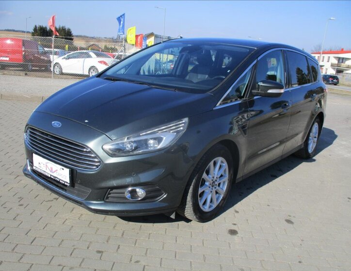 Ford S-MAX 1