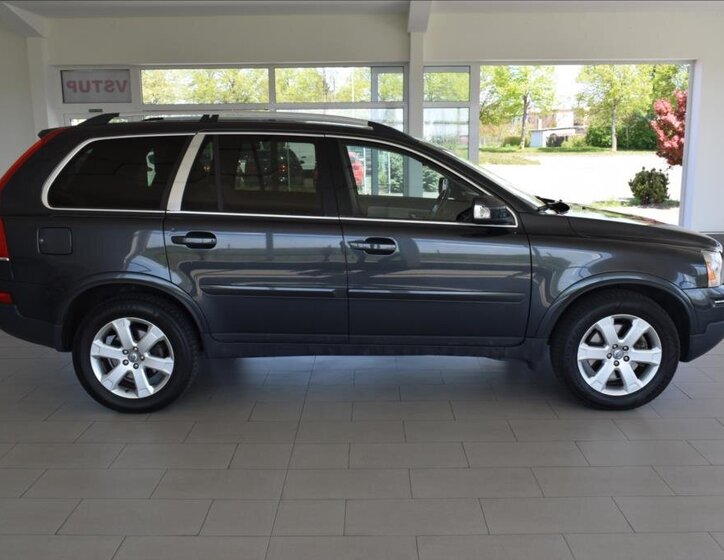 Volvo XC90 SUV / Terénní 2,4 l 136 kw