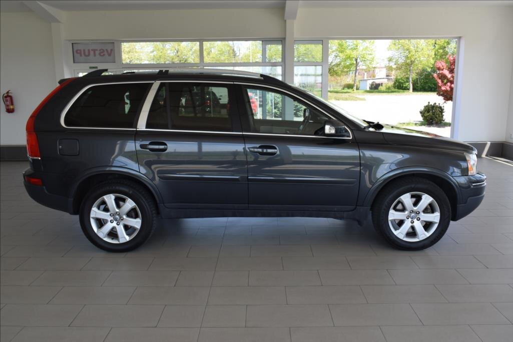 Volvo XC90 SUV / Terénní 2,4 l 136 kw