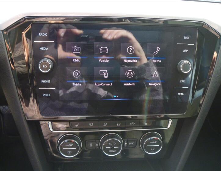 Volkswagen Passat 30