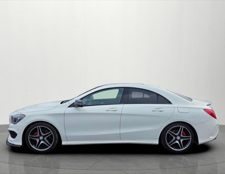 Mercedes-Benz CLA Sedan 1,8 l 100 kw