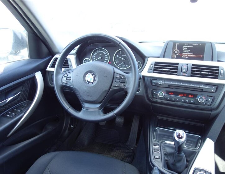 BMW Řada 3 Sedan / Limuzína 2,0 l 105 kw