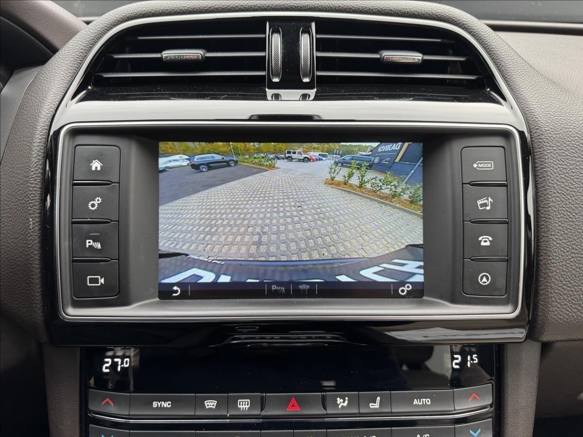 Jaguar F-Pace SUV / Terénní 3,0 l 221 kw