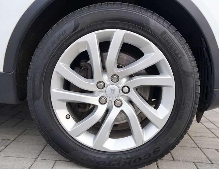 Land Rover Discovery 17