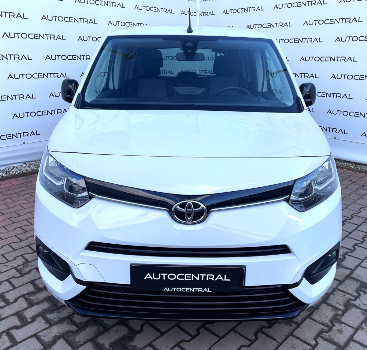 Toyota ProAce City Verso MPV 1,2 l 81 kw