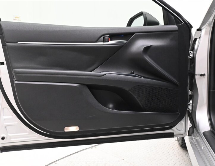 Toyota Camry Sedan / Limuzína 2,5 l 160 kw