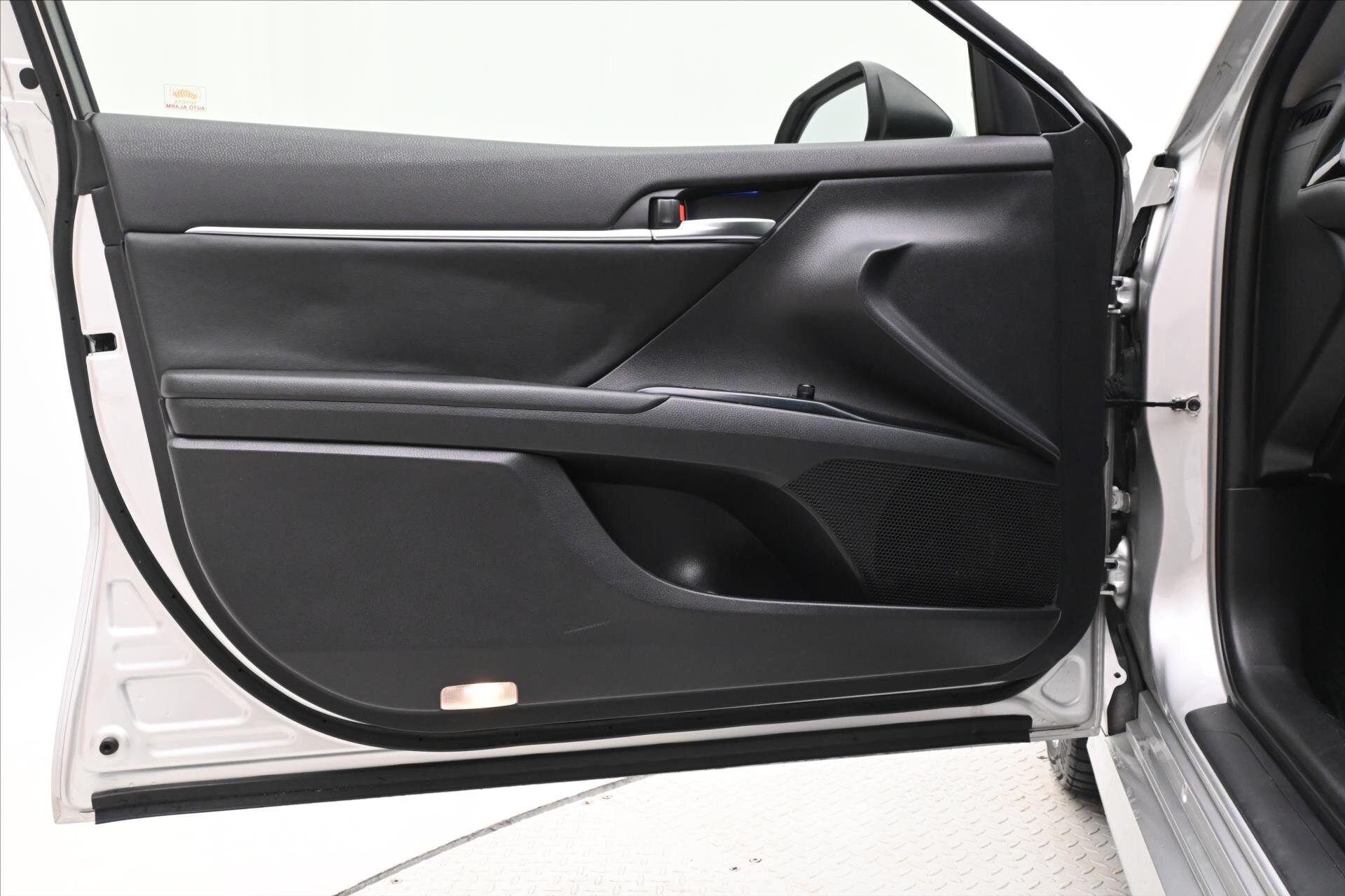 Toyota Camry Sedan / Limuzína 2,5 l 160 kw