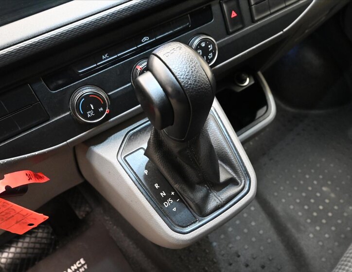 Volkswagen Transporter Skříň 2,0 l 110 kw