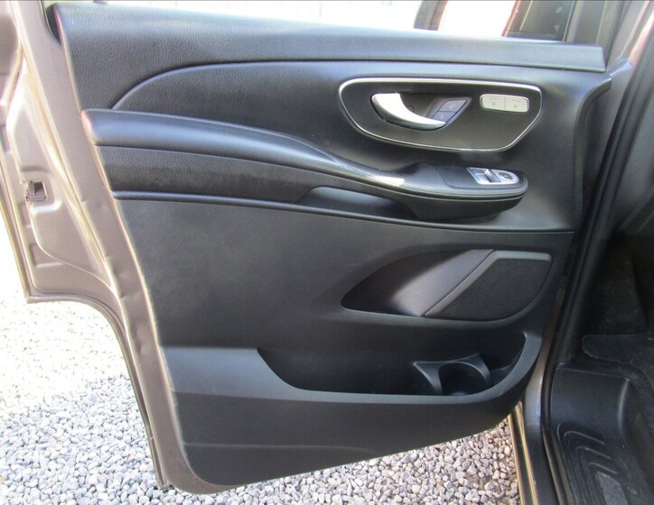 Mercedes-Benz Třídy V Kombi 2,1 l 140 kw