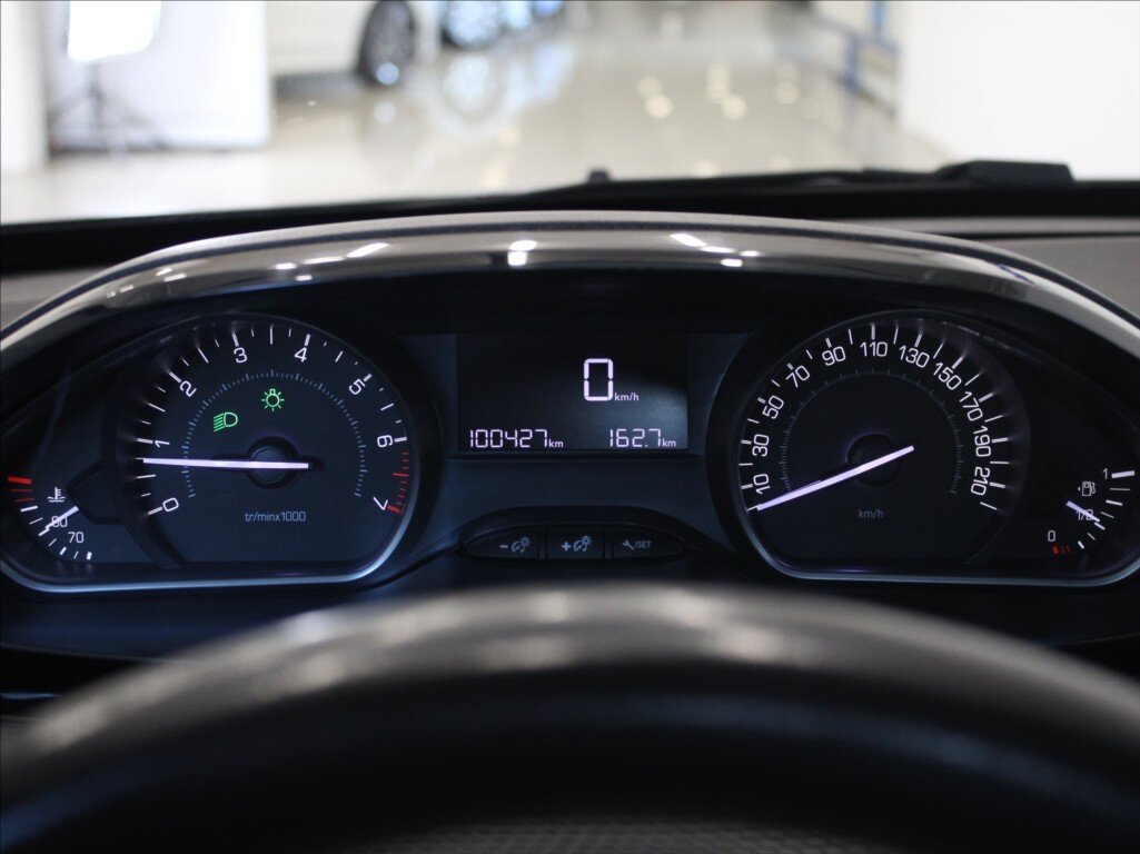 Peugeot 2008 SUV / Terénní 1,2 l 81 kw