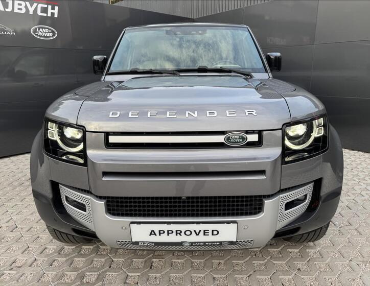 Land Rover Defender 4