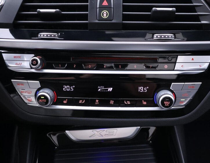 BMW X3 SUV / Terénní 3,0 l 195 kw