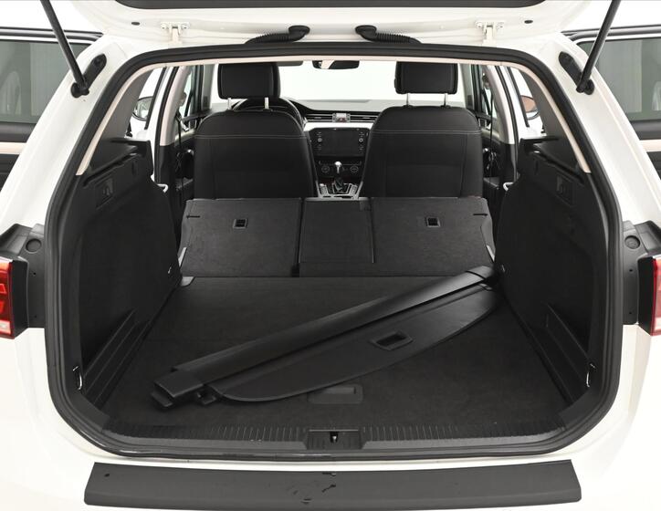 Volkswagen Passat 10