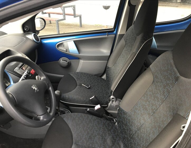 Peugeot 107 Hatchback 998,0 50 kw