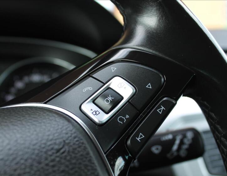 Volkswagen Passat 25