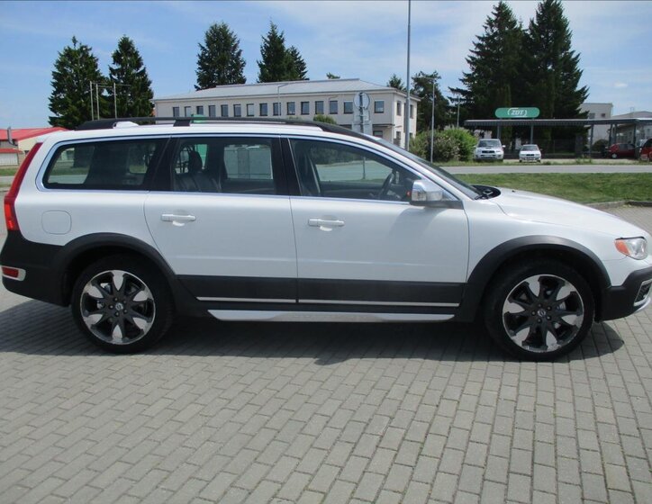 Volvo XC70 5