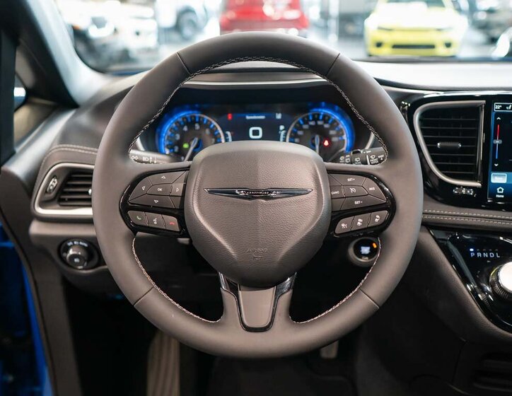 Chrysler Pacifica MPV 3,6 l 221 kw