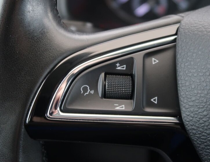 Škoda Karoq Kombi 999,0 85 kw