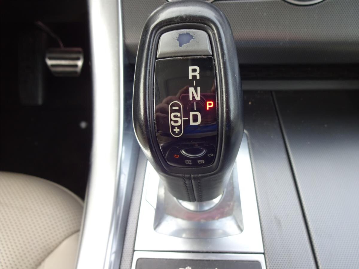 Land Rover Range Rover Sport SUV / Terénní 3,0 l 190 kw