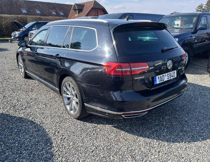 Volkswagen Passat Kombi 2,0 l 176 kw