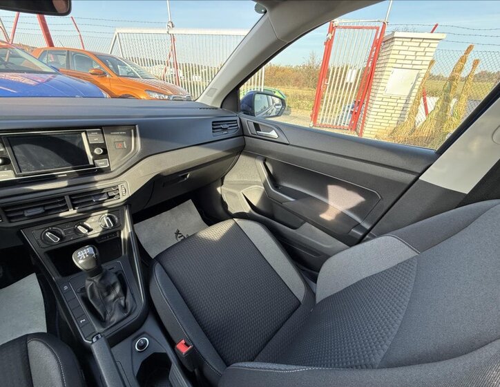 Volkswagen Polo Hatchback 999,0 70 kw