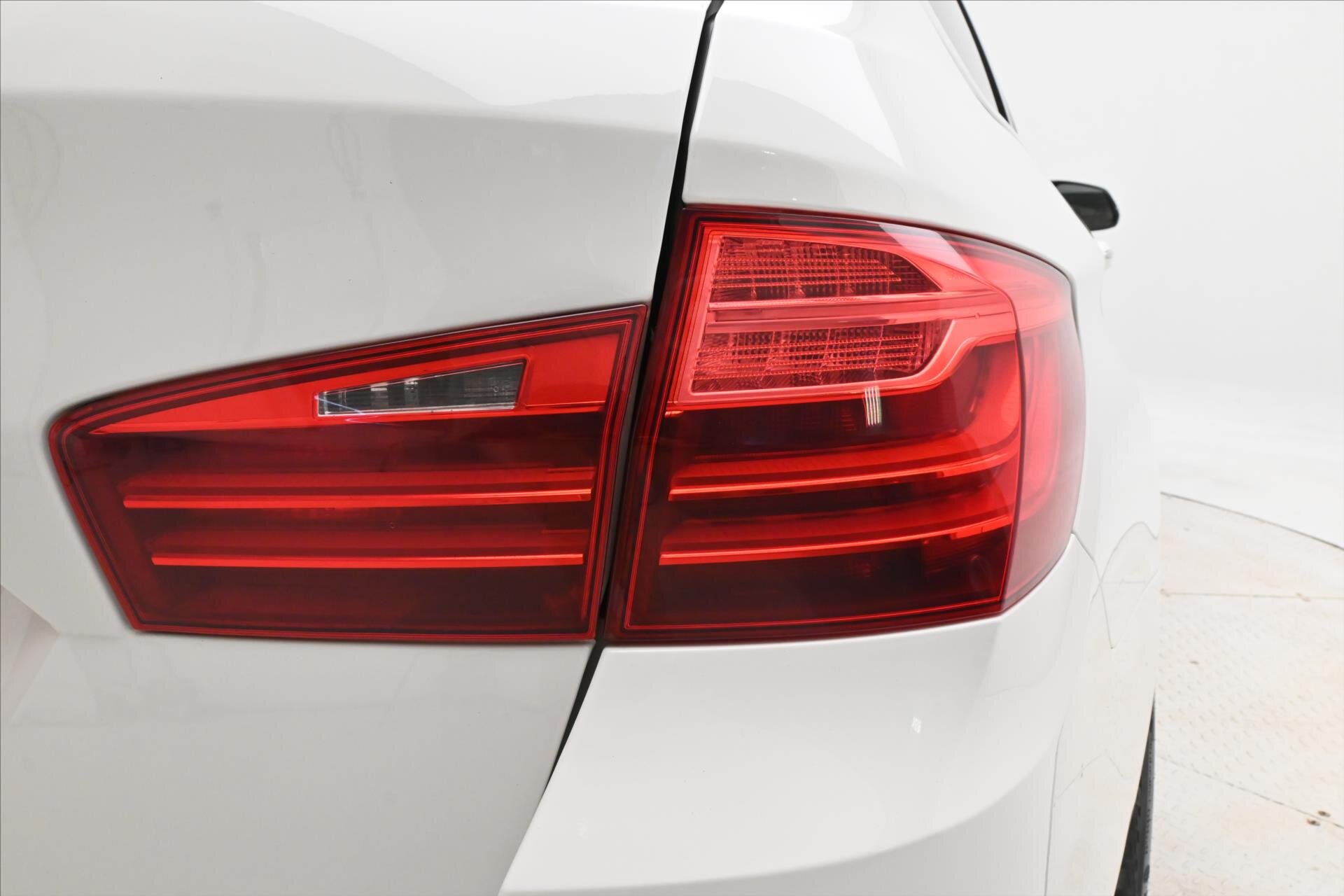 BMW Řada 5 Kombi 3,0 l 190 kw