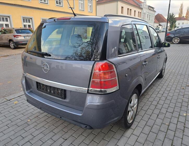 Opel Zafira 9
