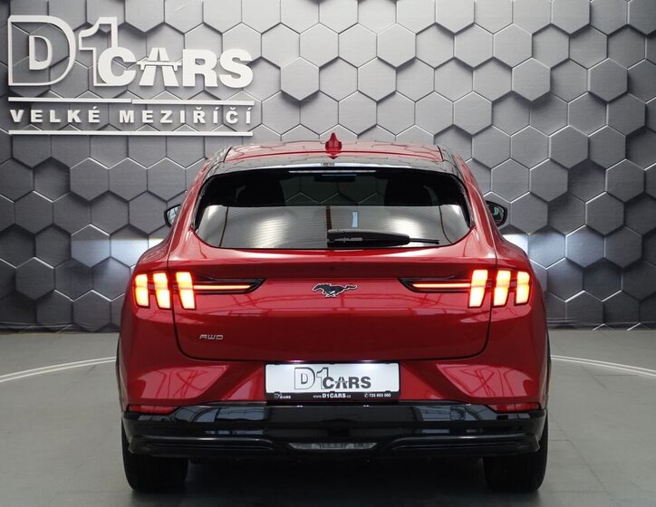 Ford Mustang Mach-E SUV 0,0 198 kw