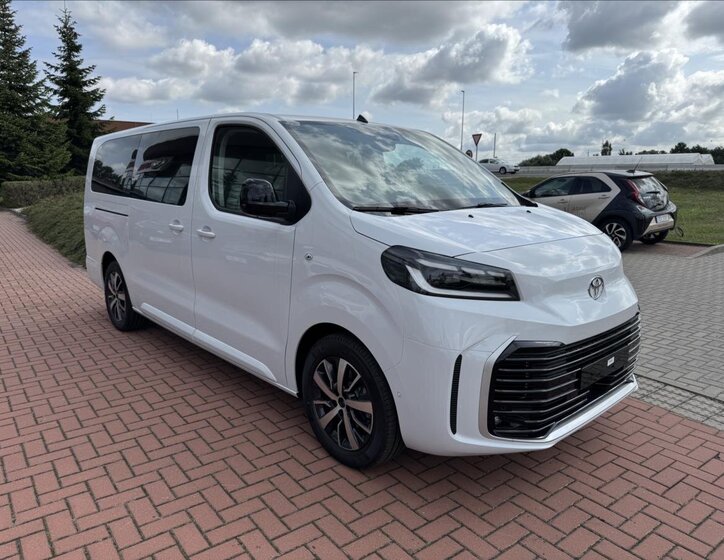 Toyota ProAce Verso 3