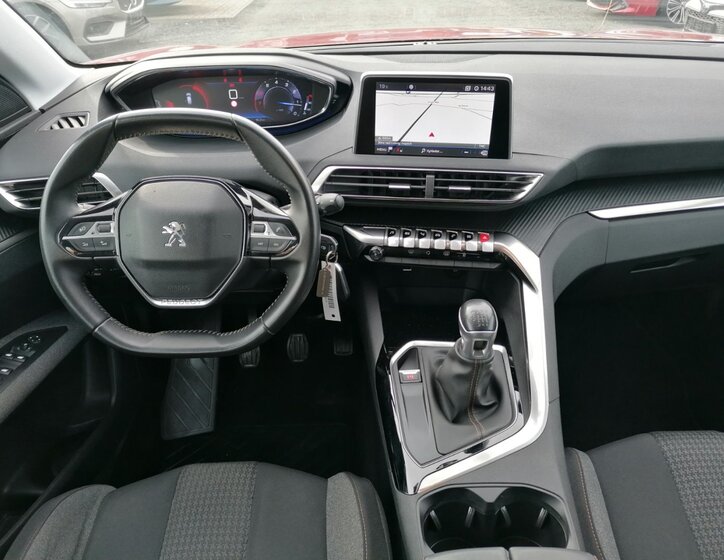 Peugeot 3008 SUV / Terénní 1,2 l 96 kw