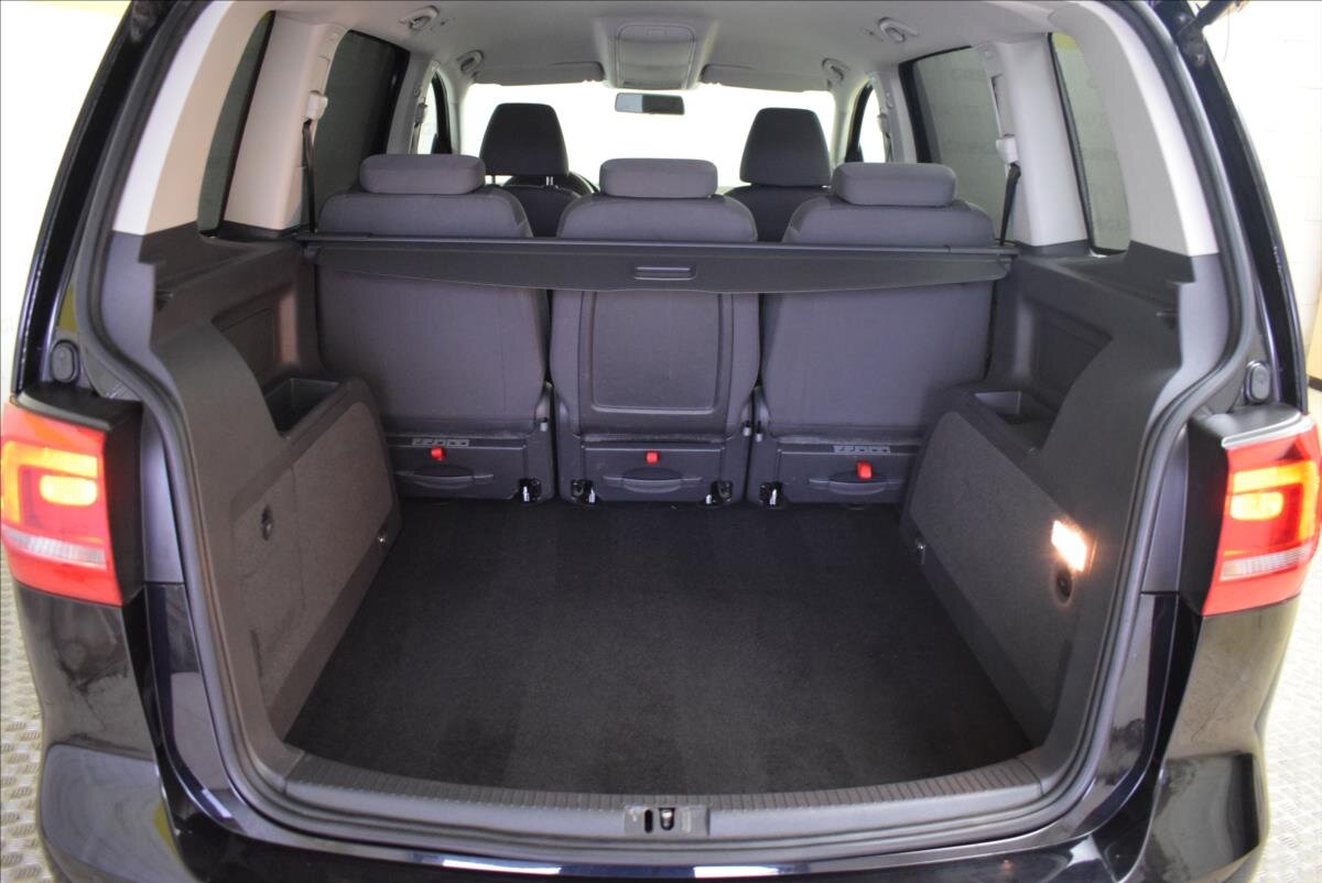 Volkswagen Touran MPV 1,6 l 77 kw
