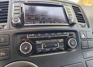 Volkswagen Multivan 23