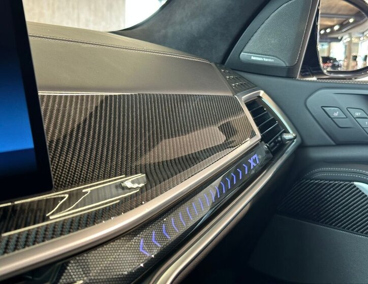 BMW X7 SUV / Terénní 3,0 l 259 kw