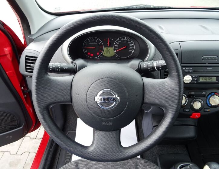 Nissan Micra 10