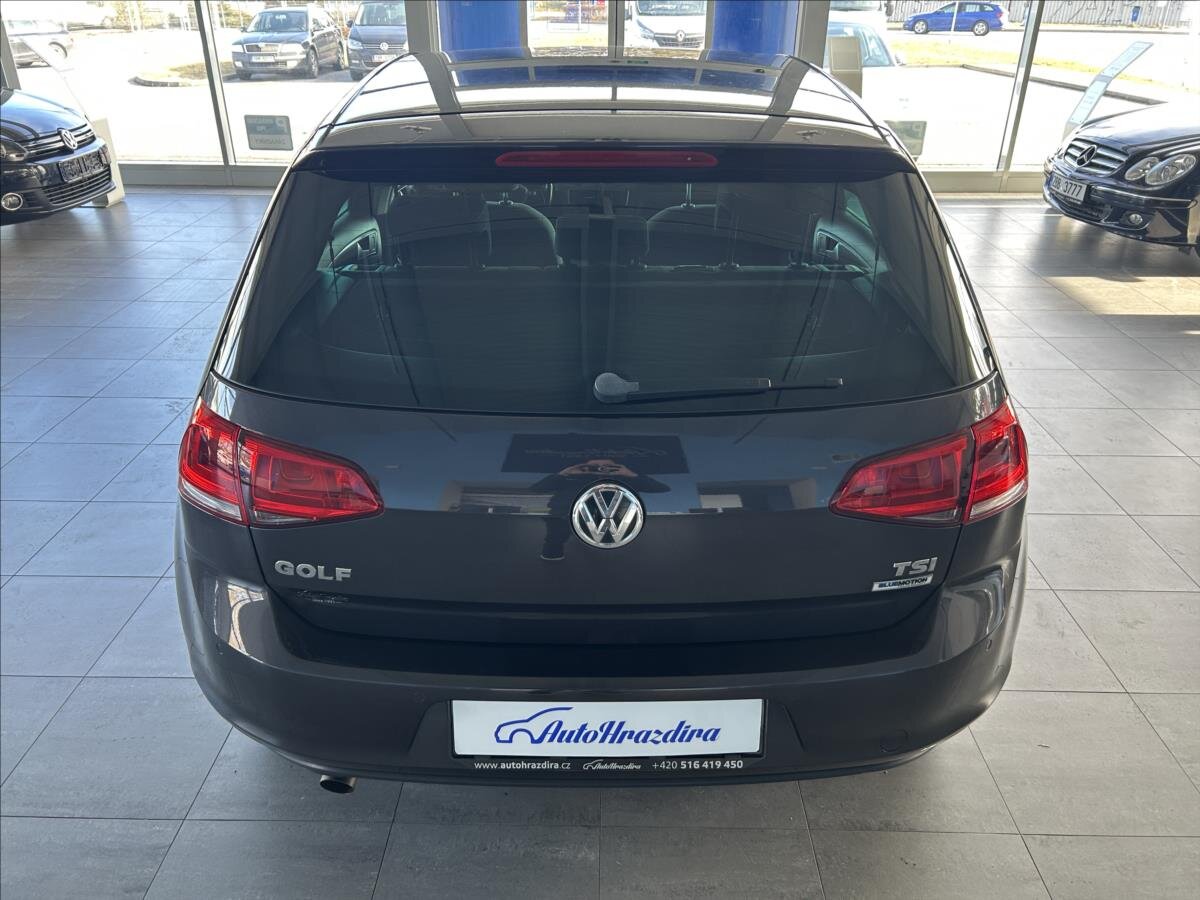 Volkswagen Golf Hatchback 1,2 l 81 kw