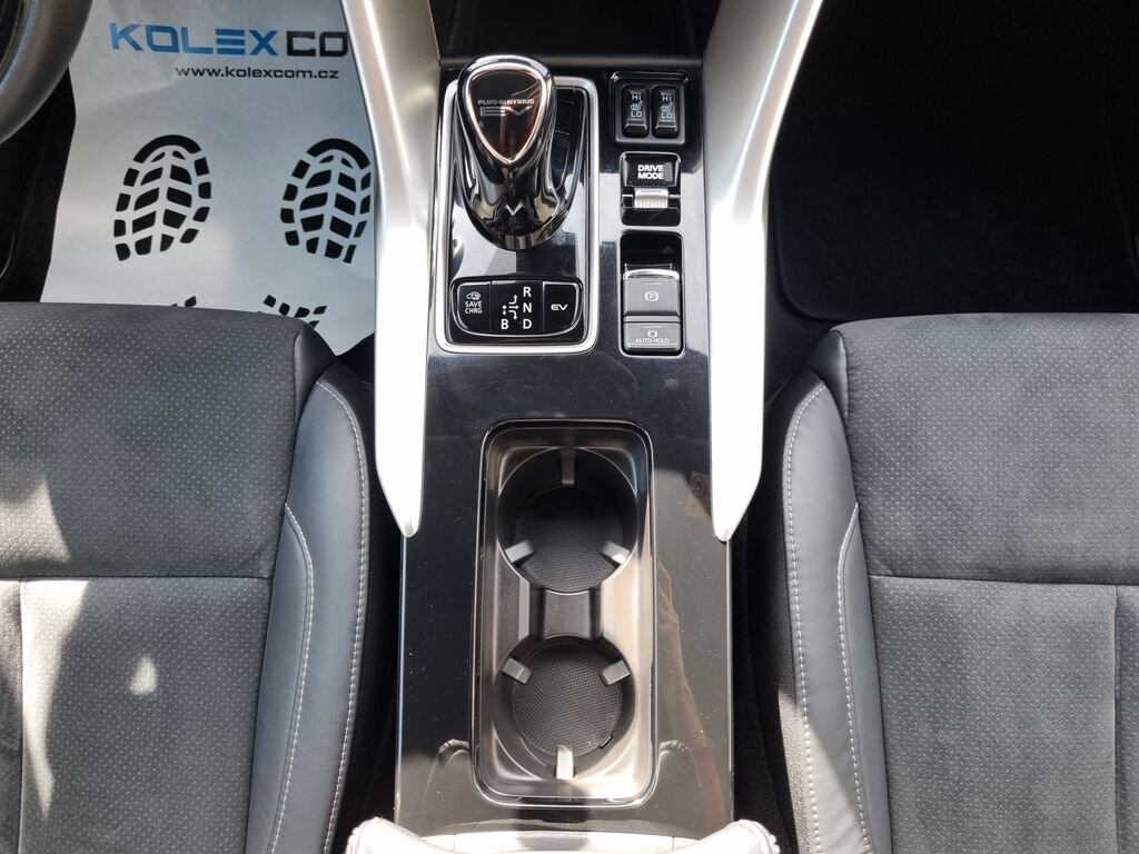 Mitsubishi Ostatní SUV / Terénní 2,4 l 138 kw