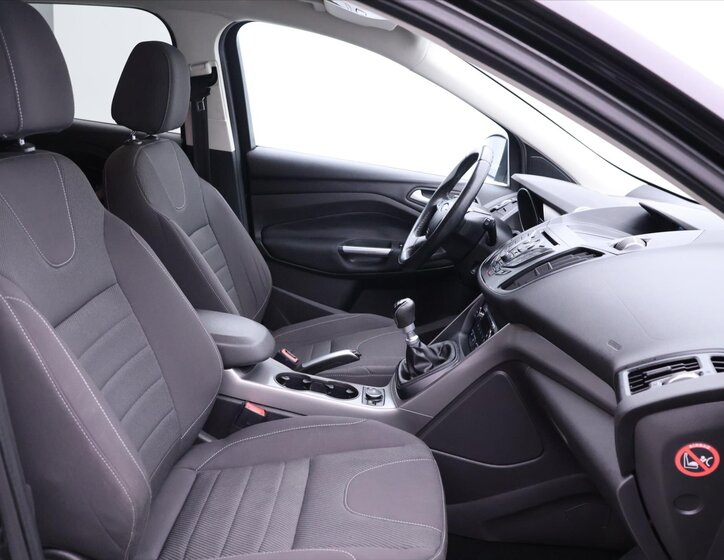 Ford Kuga SUV / Terénní 1,6 l 110 kw