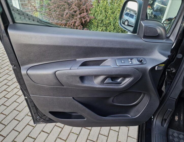 Opel Combo Skříň 1,5 l 75 kw