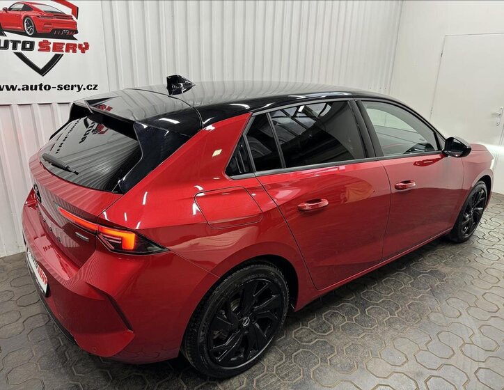 Opel Astra Hatchback 1,6 l 133 kw