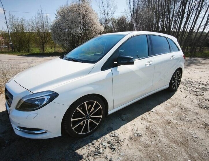 Mercedes-Benz AMG One SUV / Terénní 0,0 125 kw