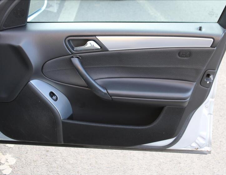 Mercedes-Benz Třídy C 27