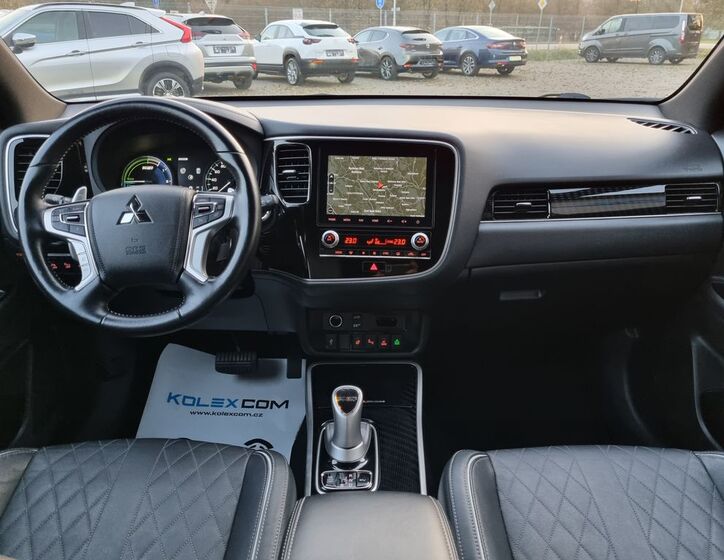 Mitsubishi Outlander 13