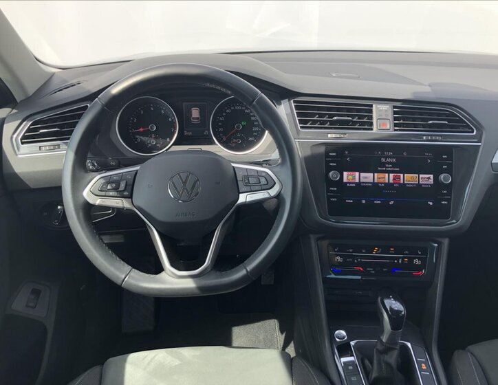 Volkswagen Tiguan 16