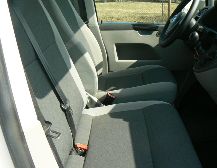 Volkswagen Transporter Sklápěč 2,0 l 103 kw