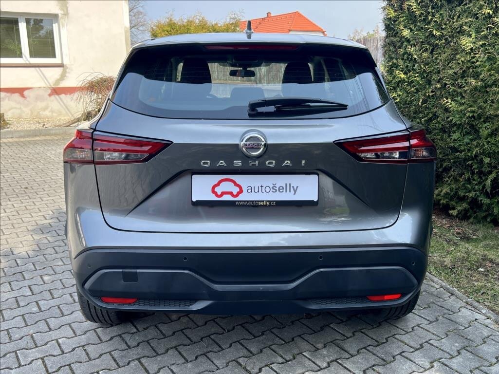 Nissan Qashqai SUV / Terénní 1,3 l 116 kw