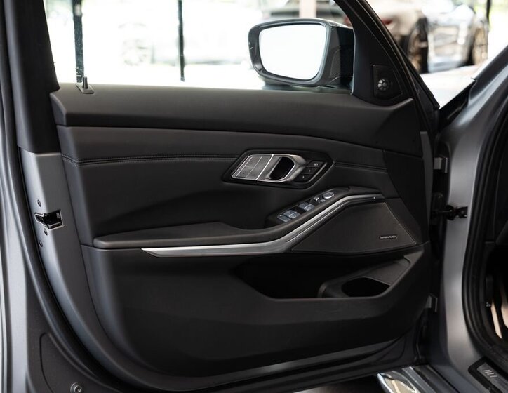 BMW M3 Sedan / Limuzína 3,0 l 375 kw